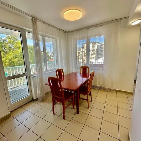 Daire Central District 3 Bedroom Place