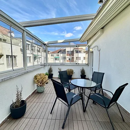 Central District 3 Bedroom Place Apartmán Plovdiv