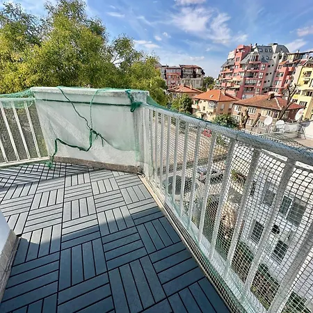 Central District 3 Bedroom Place * Plovdiv